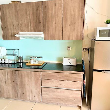 Comfy+ By Arh Klcc Hostel Kuala Lumpur Bagian luar foto